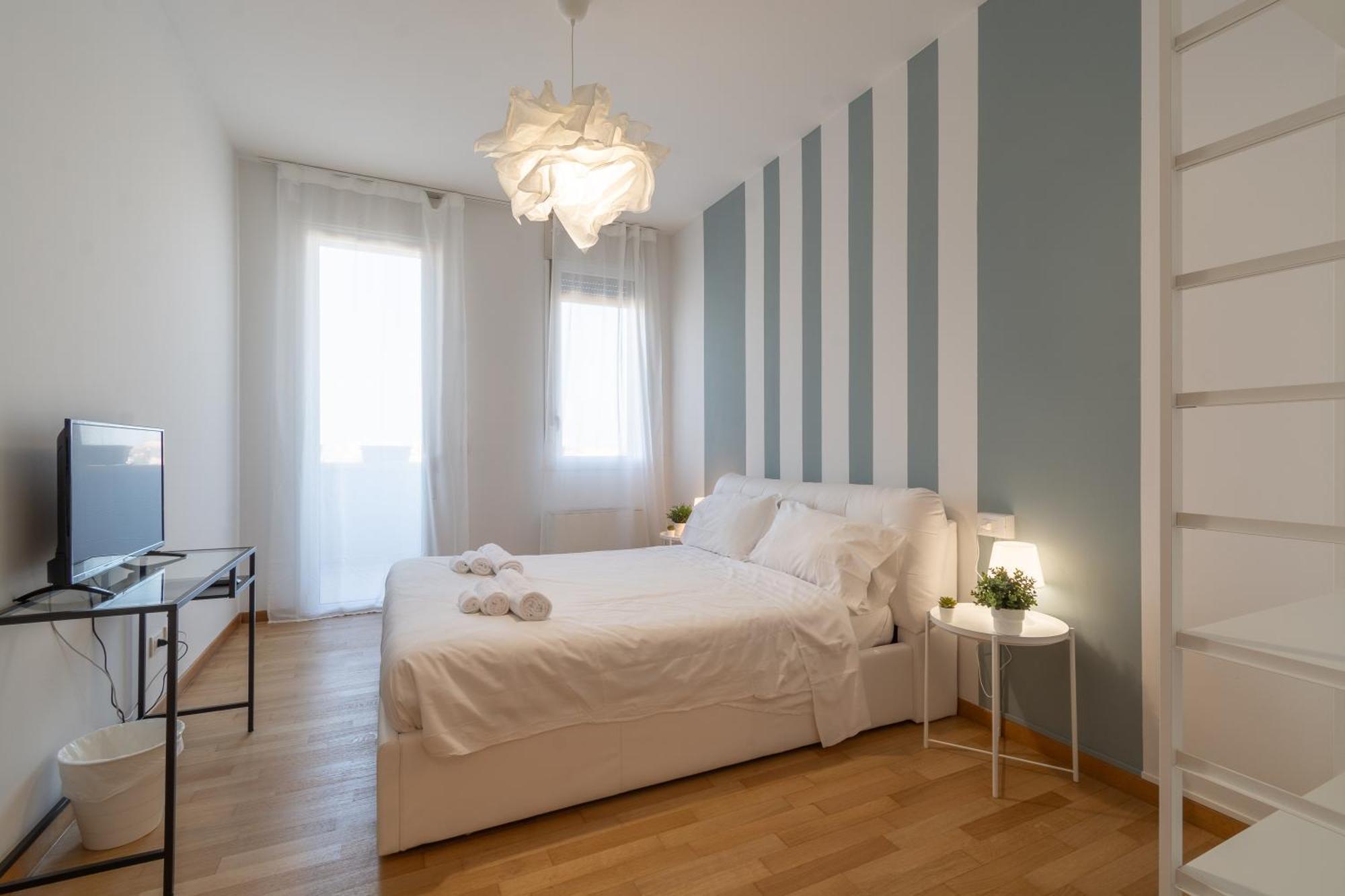 4 Star Family & Friends Apt - Self Check-In Bologna Exteriör bild